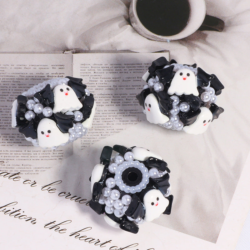 Wholesale 5pcs/pack Black and white style little ghost  wearable straight hole beaded